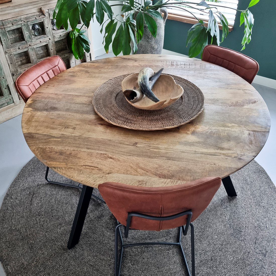 berlin-dining-table-round-120-2