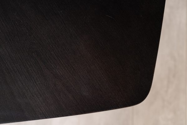 Deens ovalen eettafel zwart visgraat