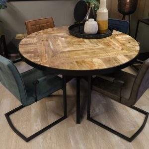 Ronde visgraat eettafel mangohout