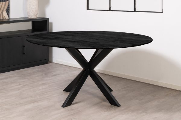 Ronde zwarte eettafel verjongd