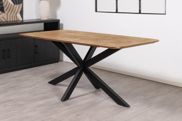 eettafel met afgeronde hoeken